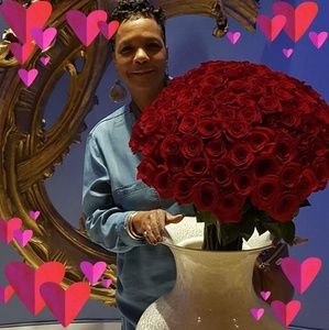 Meet your Posher, Jewel